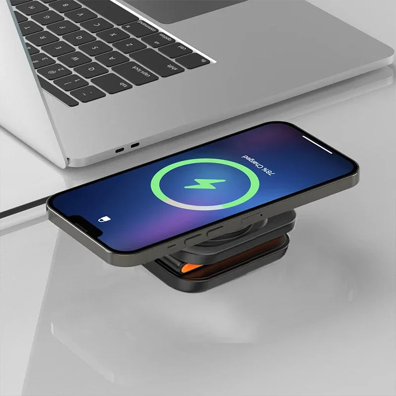 Faltbare 3-in-1-Ladestation