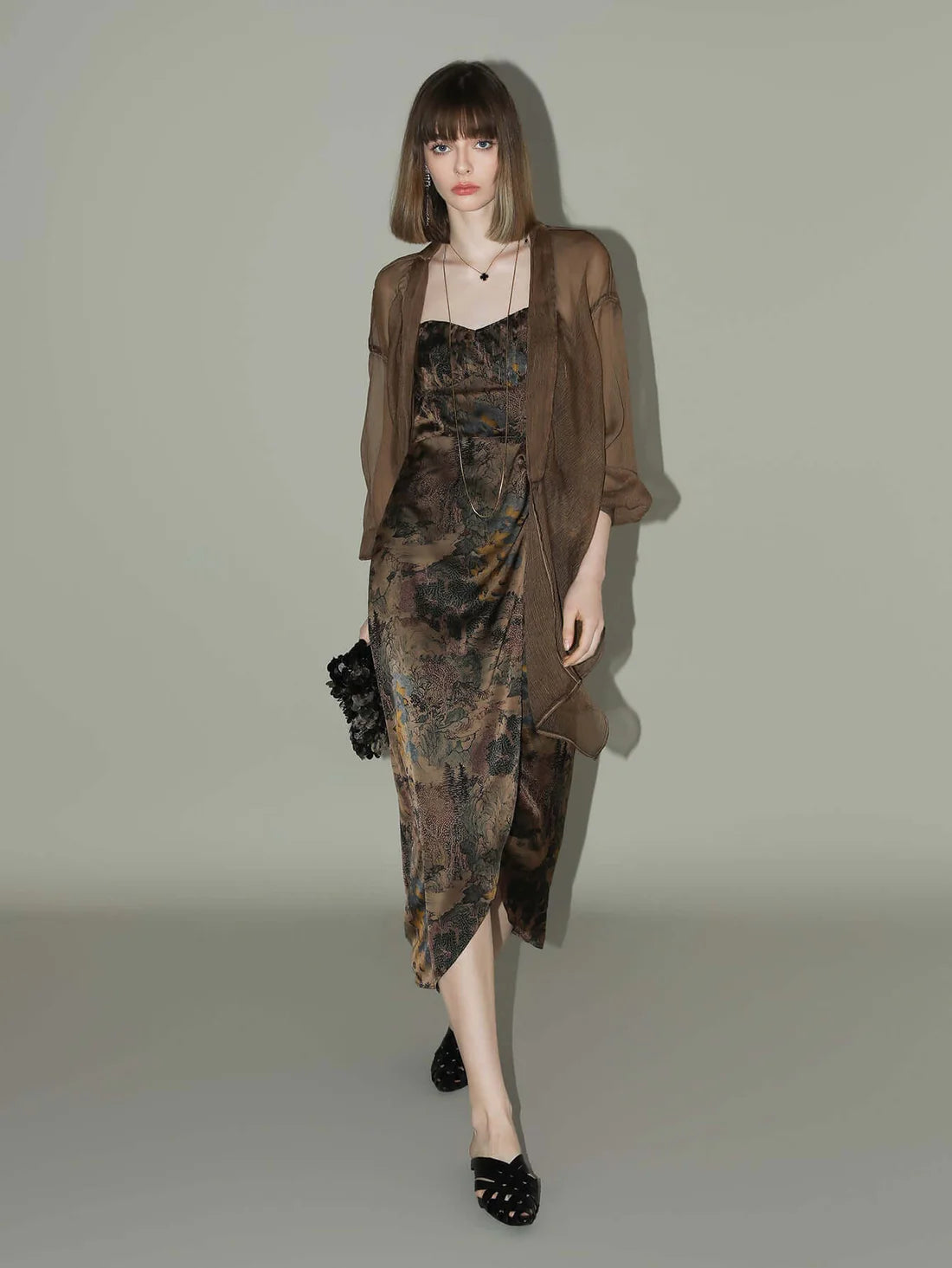 Trägerkleid aus Satin mit gerüschtem Oriental Gold-Print