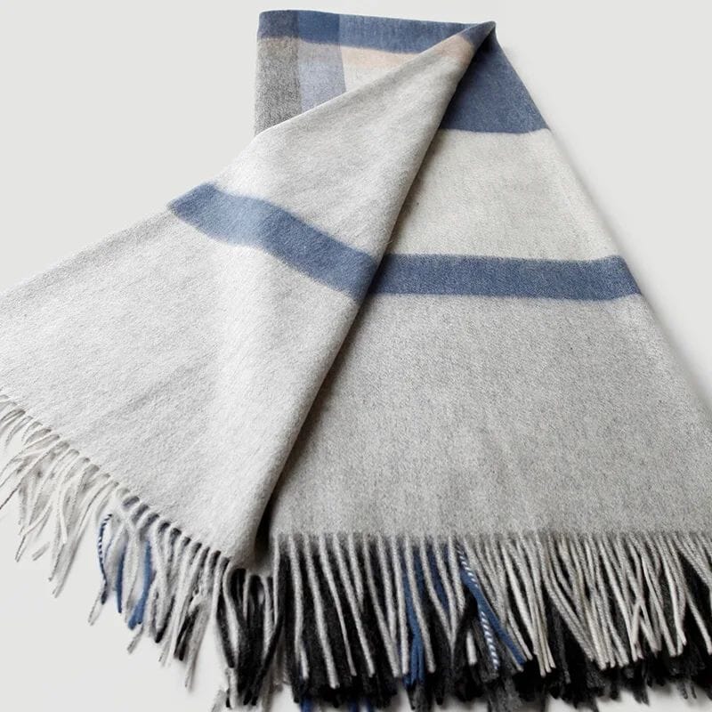 Lyxig Lammullsfilt med Fransar – Perfekt för Hem, Resor & Mysiga Stunder