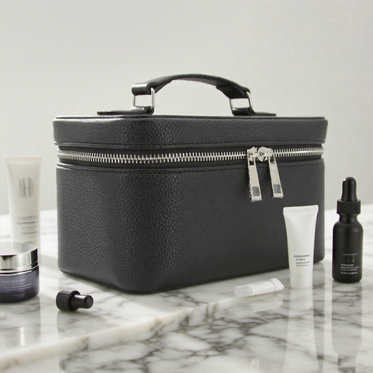 Necessär i läderlook, lätt att rengöra