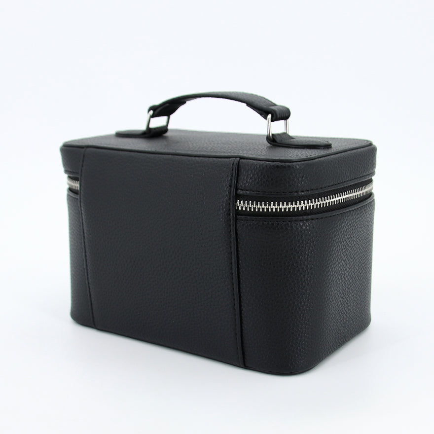 Necessär i läderlook, lätt att rengöra