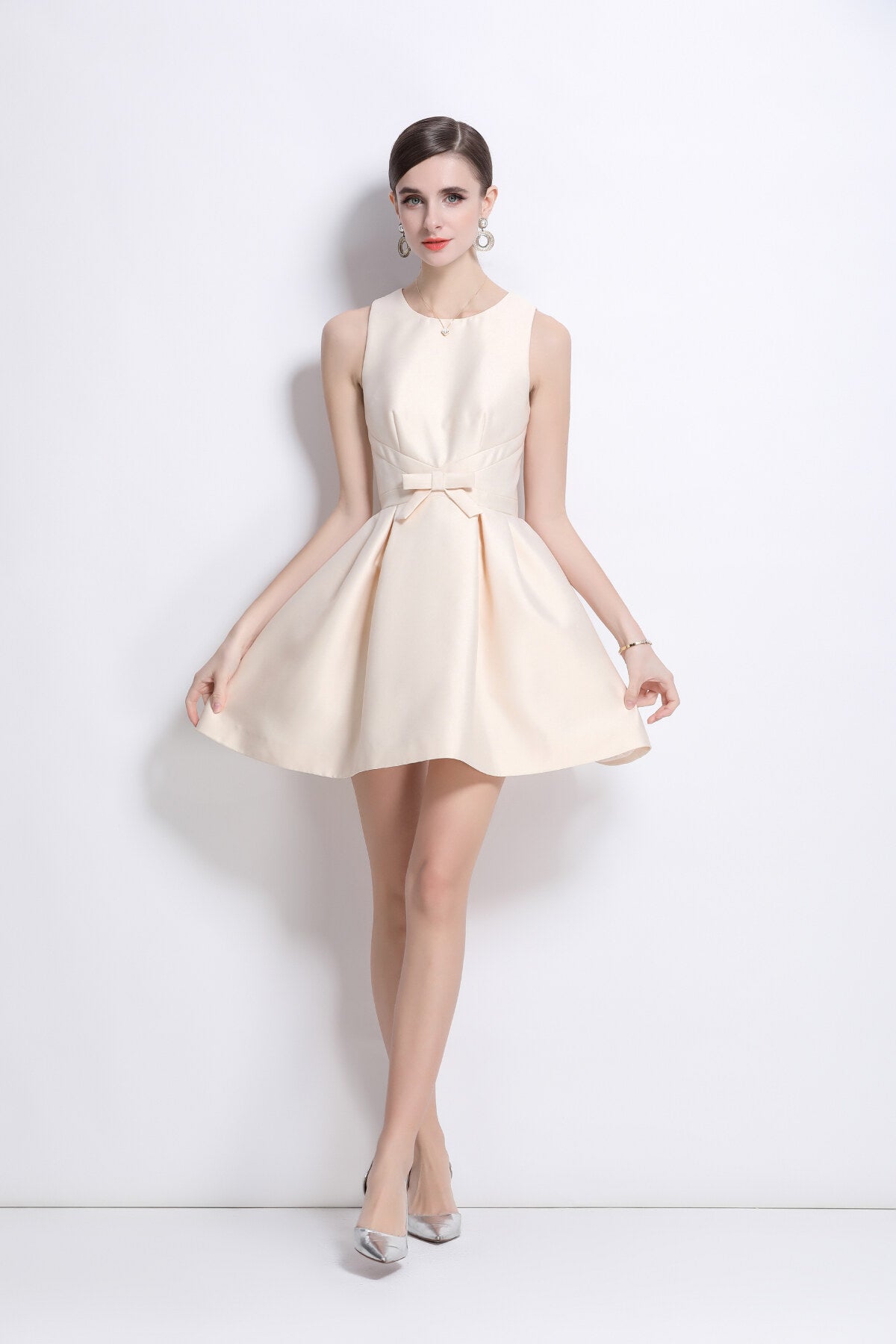 Sleeveless Bow Belt Ivory White Pleated Dress-2